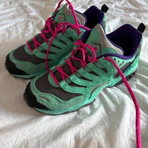 Nike x Undefeated Air Terra Humara in Light Menta/Black, Size 11